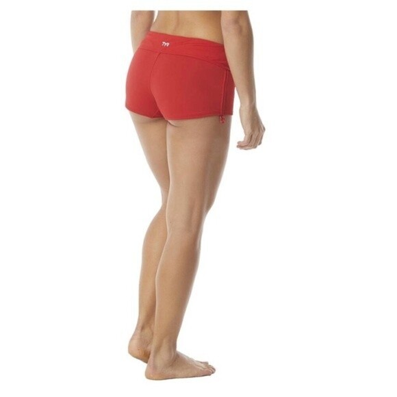 TYR Guard women’s Della short Wbsolg1A Red‎ S(4/6). - Picture 3 of 8